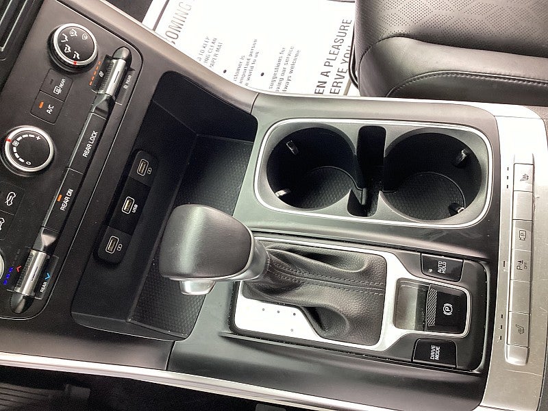 2024 Kia Carnival LX