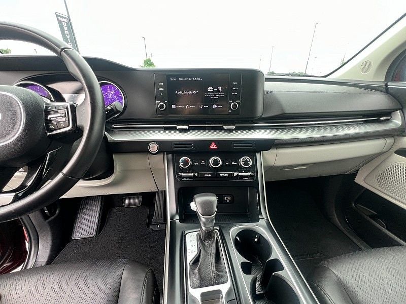 2024 Kia Carnival LX