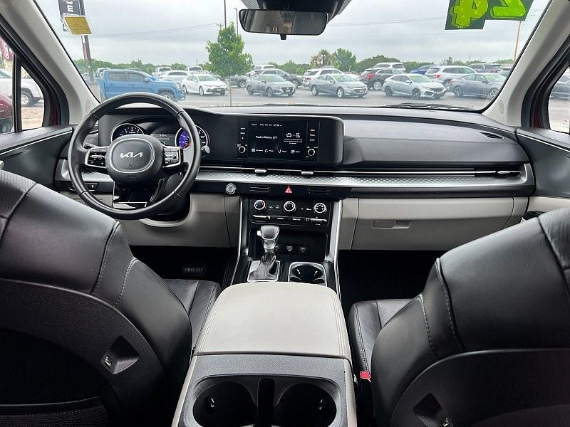 2024 Kia Carnival LX