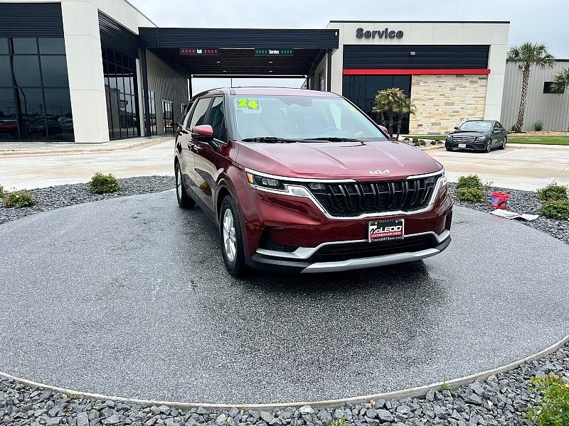 2024 Kia Carnival LX