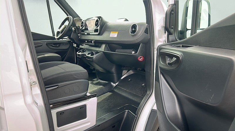 2025 Mercedes-Benz Sprinter Passenger Van 2500 High Roof I4 Diesel 170" RWD