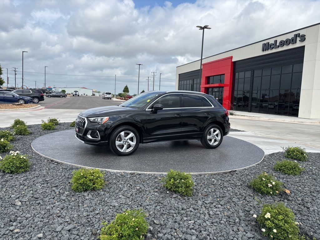 2020 Audi Q3 Premium quattro