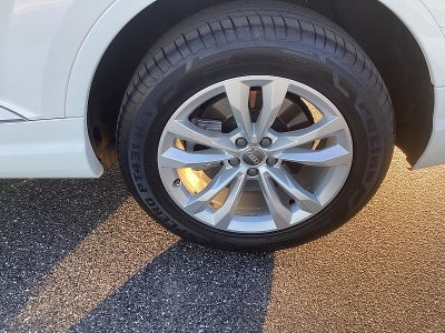2019 Audi Q7 Premium Plus