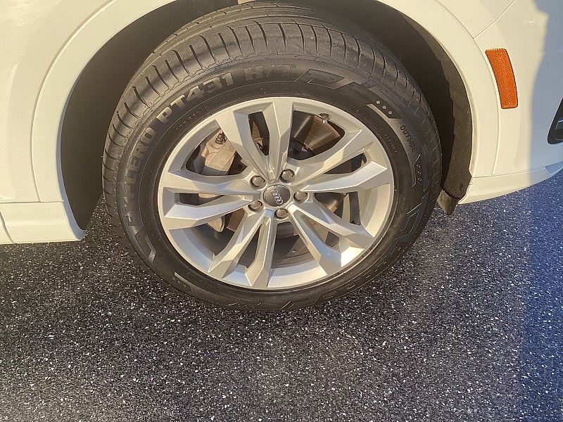 2019 Audi Q7 Premium Plus