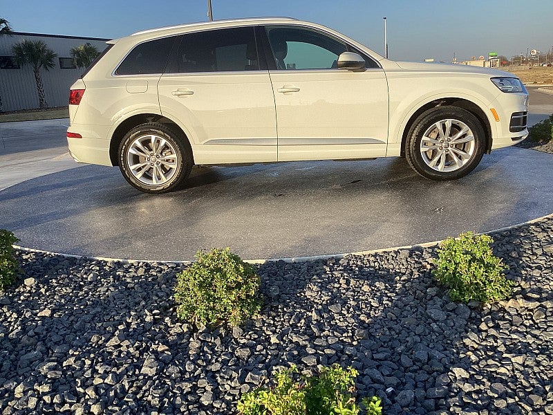 2019 Audi Q7 Premium Plus