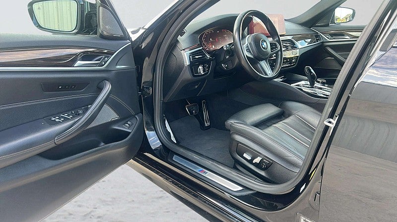 2021 BMW 5 Series 530i