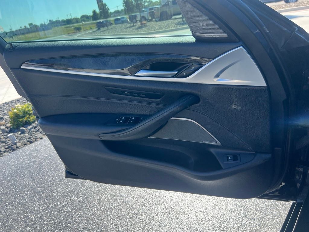 2021 BMW 5 Series 530i