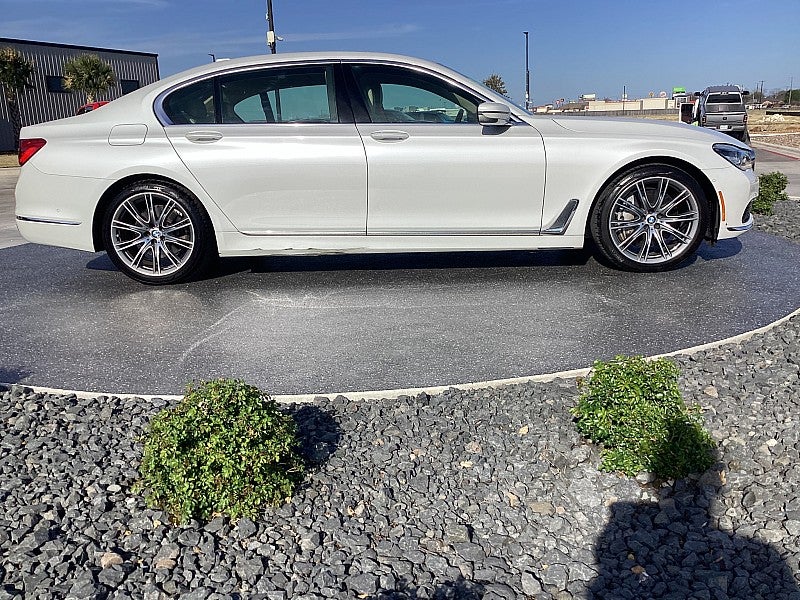 2019 BMW 7 Series 750i