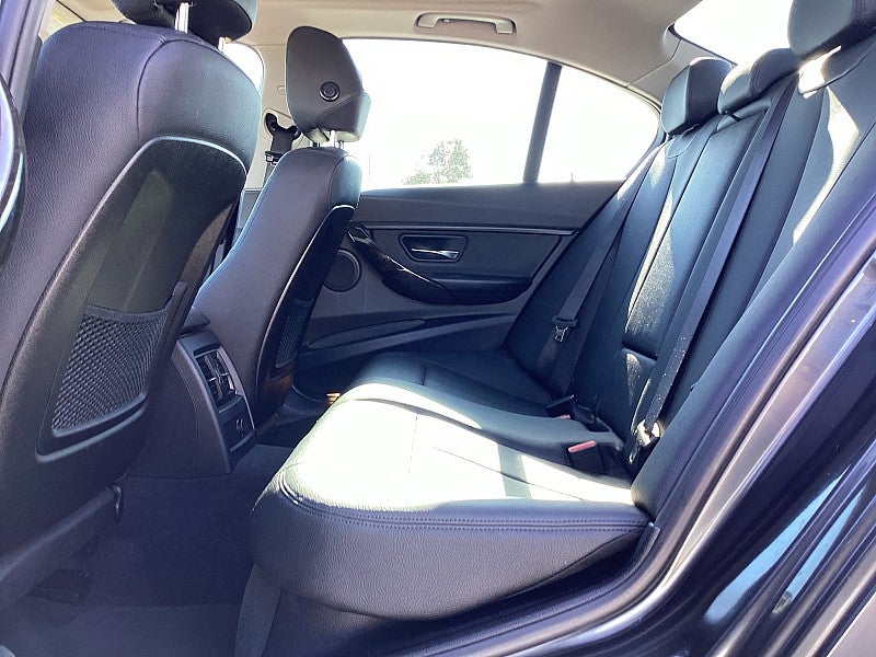 2017 BMW 3 Series 320i