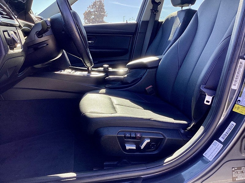 2017 BMW 3 Series 320i