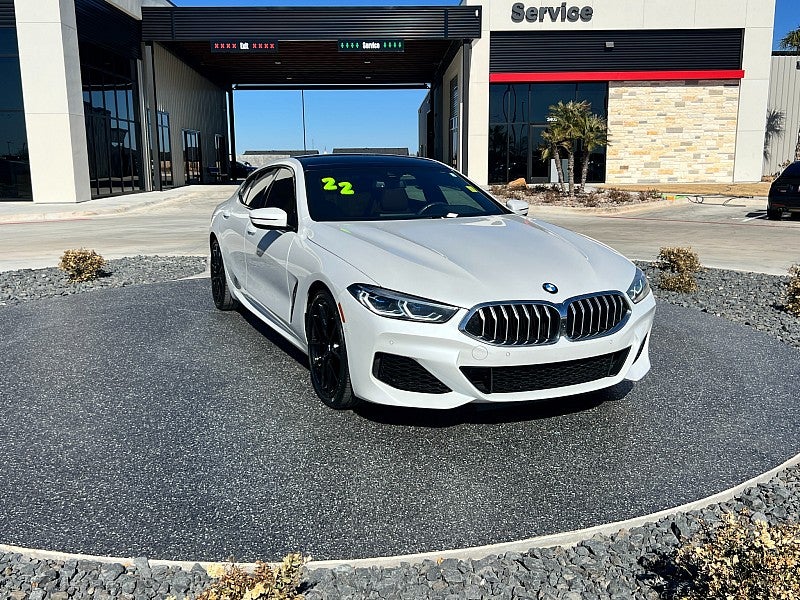 2022 BMW 8 Series 840i
