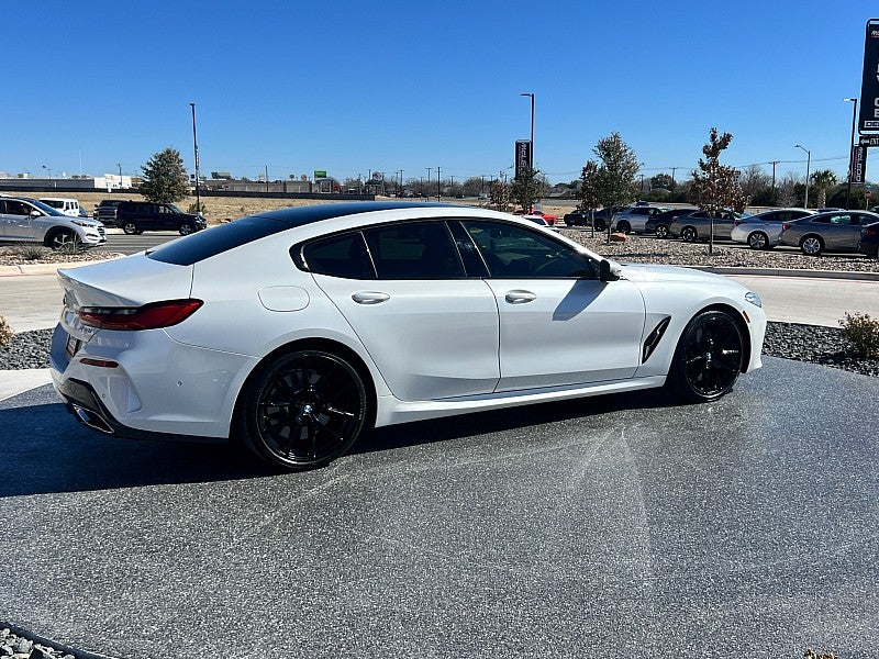 2022 BMW 8 Series 840i